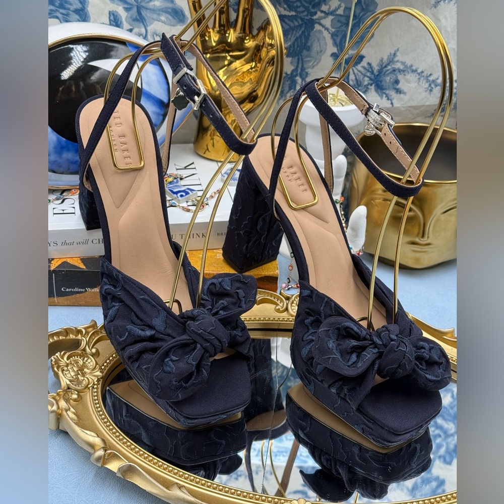 🆕 TED BAKER 🧿 NWOT MADDY Blue Floral Embroidered Bow Platform Sandals, Sz 6